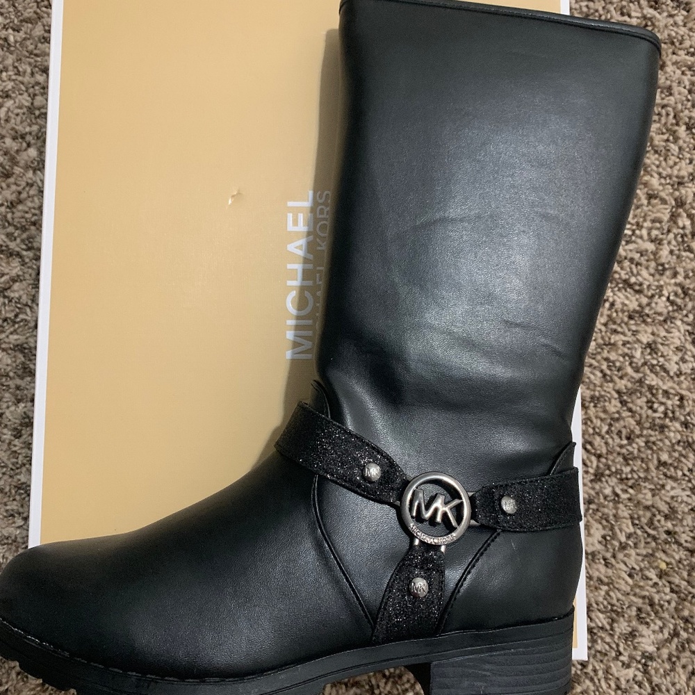 Michael Kors girls boots size 5